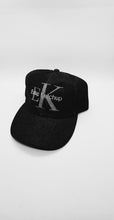 Load image into Gallery viewer, EXTRAKETCHUP &quot;KLEIN&quot; BLACK DENIM CAP