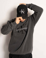 Load image into Gallery viewer, EXTRAKETCHUP &quot;KLEIN&quot; CREWNECK